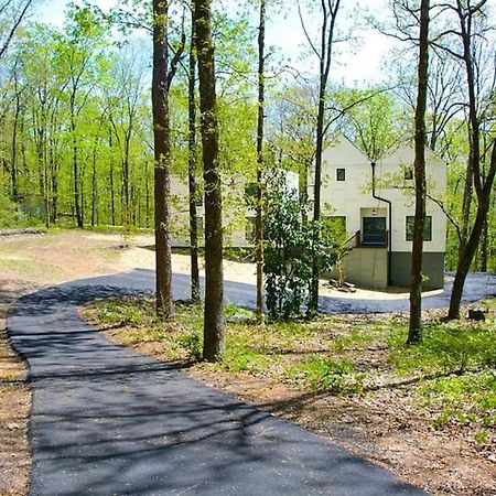 The Getaway House Atl Budget Room Carrollton Exterior photo