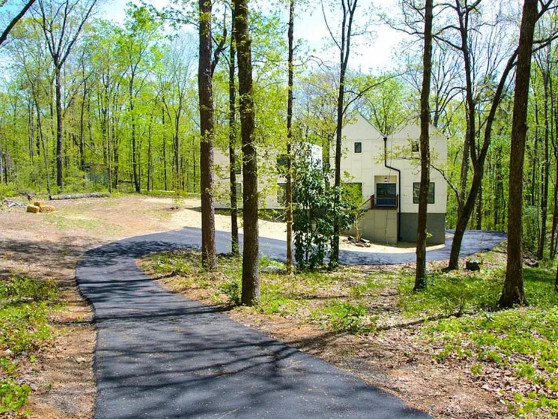 The Getaway House Atl Budget Room Carrollton Exterior photo