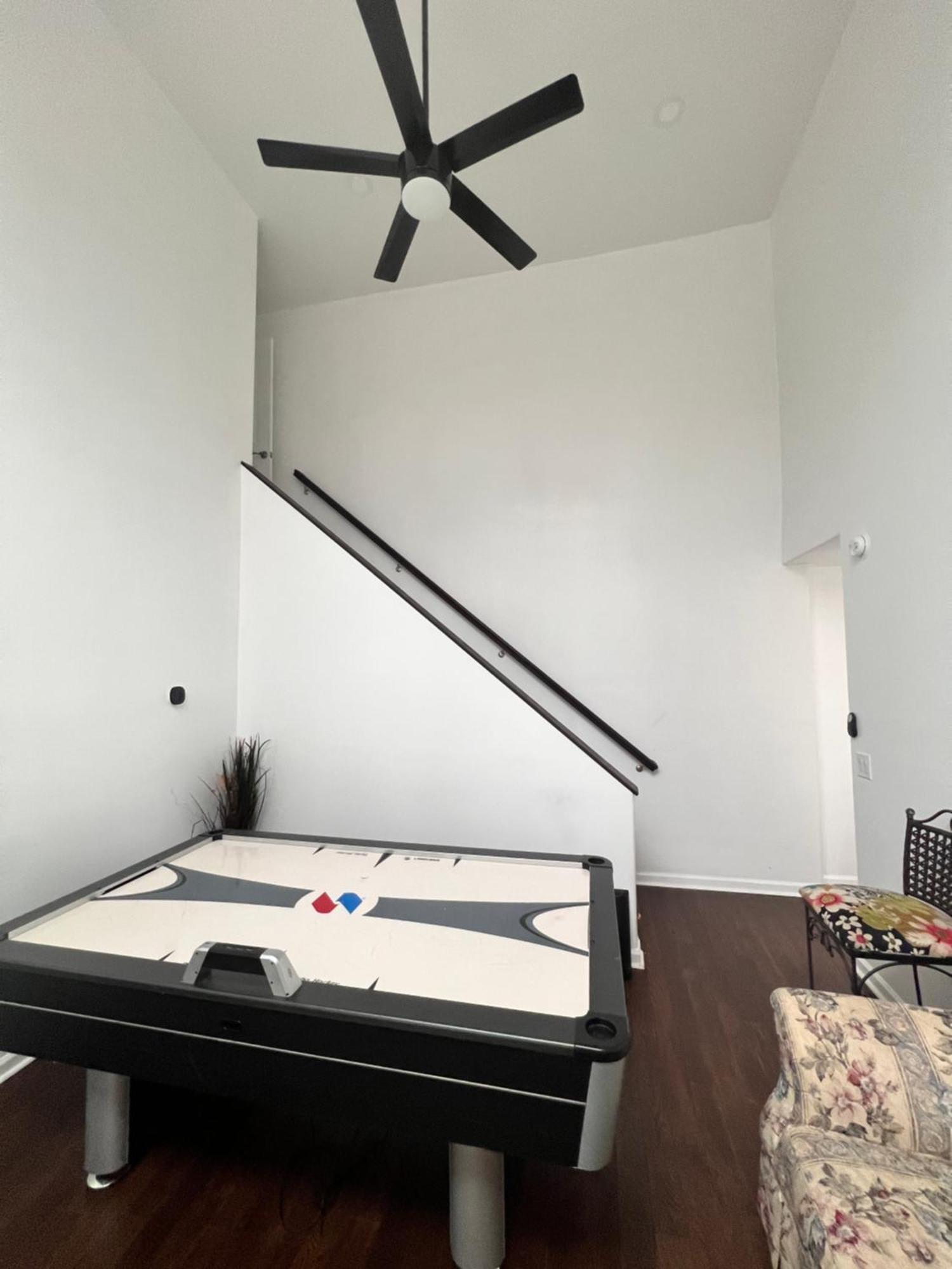 The Getaway House Atl Budget Room Carrollton Exterior photo